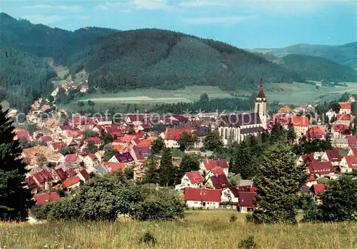 AK / Ansichtskarte  Neustadt__Schwarzwald_Titisee-Neustadt Ortsansicht mit Kirche Luftkurort im Hochschwarzwald 