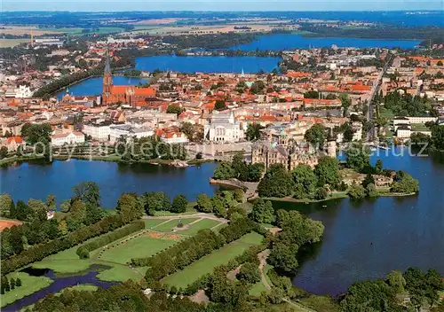 AK / Ansichtskarte  Schwerin__Mecklenburg Stadtpanorama mit Schloss 