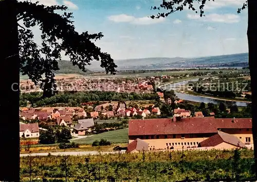 AK / Ansichtskarte  Hoexter_Weser Blick vom Wilhelm Saeger Weg mit Jugendherberge Hoexter Weser