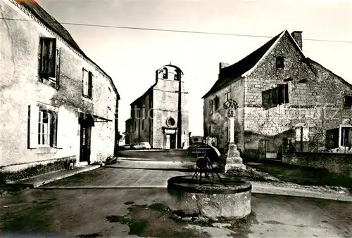 AK / Ansichtskarte Fanlac Eglise et la grande place Fanlac