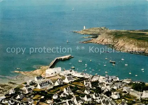 AK / Ansichtskarte Le_Conquet_29_Finistere Vue aerienne au premier plan lhotel Sainte Barbe 