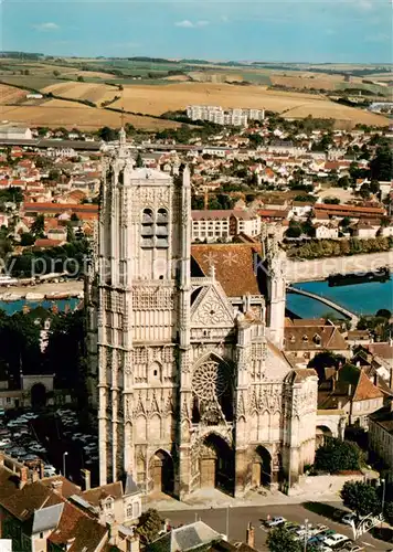 AK / Ansichtskarte Auxerre_89 Vue aerienne de la cathedrale Saint Etienne 