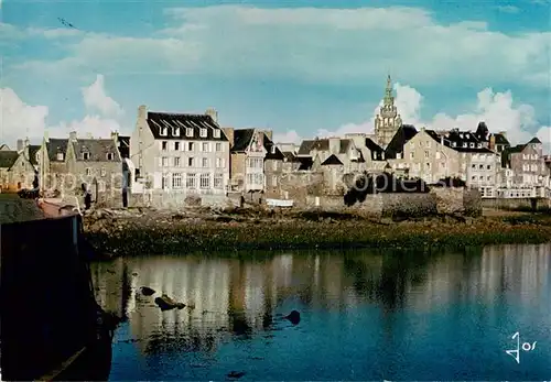 AK / Ansichtskarte Roscoff Les maisons et leglise face au large Roscoff