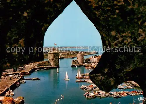 AK / Ansichtskarte La_Rochelle_17 Le port La tour Saint Nicolas et la tour de la Chaine 