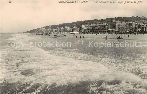 AK / Ansichtskarte Trouville sur Mer Vue generale de la plage prise de la jetee Trouville sur Mer