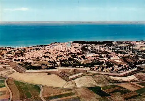 AK / Ansichtskarte Ile_de_Re Vue generale aerienne de Saint Martin de Re et de ses Fortifications Ouest Ile_de_Re