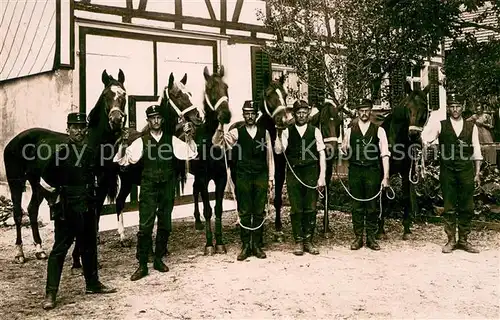 AK / Ansichtskarte  Militaria_Schweiz Soldaten mit Pferden Militaria Schweiz