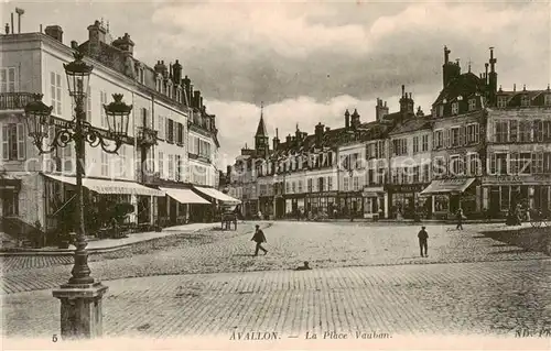 AK / Ansichtskarte Avallon_89 La Place Vauban 