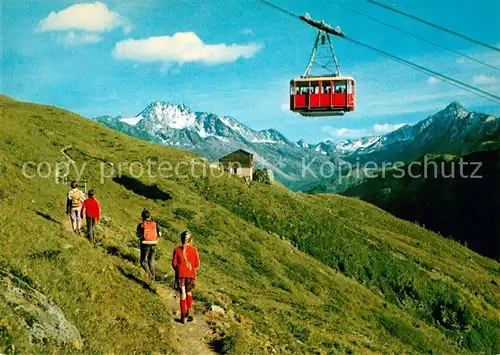 AK / Ansichtskarte  Seilbahn_Cable-Car_Telepherique Davos Flueela Pischabahn gegen Wisshorn und Schwarzhorn 