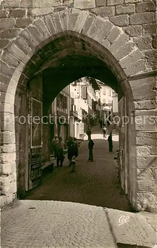 AK / Ansichtskarte Saint Jean Pied de Port Porte de l Eglise Saint Jean Pied de Port