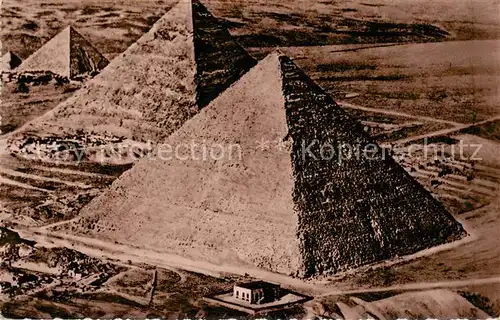 AK / Ansichtskarte  Gizeh_Giza_Egypt Aerial view of the Pyramids of Giza 