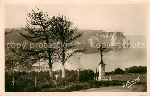 AK / Ansichtskarte Etretat_76 Le Calvaire et la Porte d Aval 