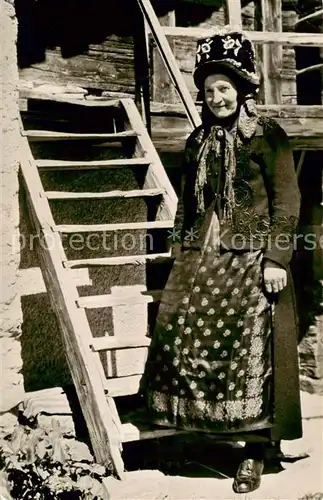 AK / Ansichtskarte  Saastal Wallisertracht Saastal