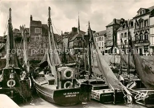 AK / Ansichtskarte  Honfleur Bateaux de Peche Honfleur