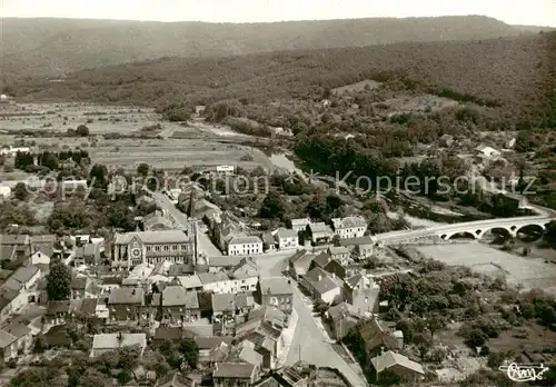 AK / Ansichtskarte  Thilay Centre Bourg et la Semois Vue aerienne Thilay