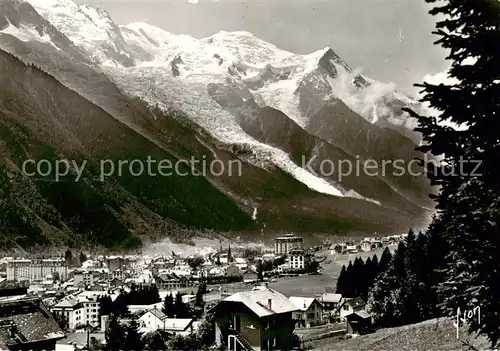 AK / Ansichtskarte  Chamonix_74_Haute-Savoie Vue generale et massif du Mont Blanc 