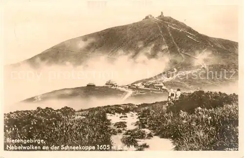 AK / Ansichtskarte 73817525 Riesengebirge_Schlesischer_Teil Nebelwolken an der Schneekoppe mit Schlesierhaus 