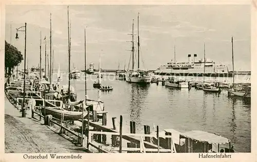 AK / Ansichtskarte  Warnemuende_Ostseebad Hafeneinfahrt Segelboote Dampfer Faehre Warnemuende_Ostseebad