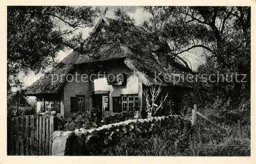 AK / Ansichtskarte  Ahrenshoop_Ostseebad Wohnhaus Reetdachhaus Kupfertiefdruck Ahrenshoop_Ostseebad