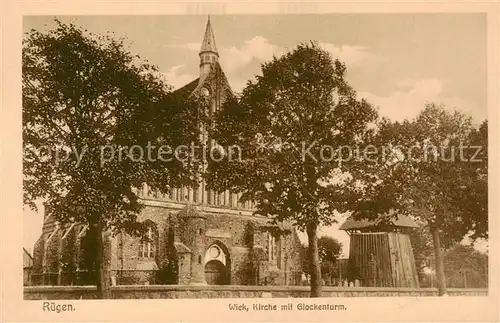 AK / Ansichtskarte  Wiek_Ruegen Kirche mit Glockenturm Wiek_Ruegen