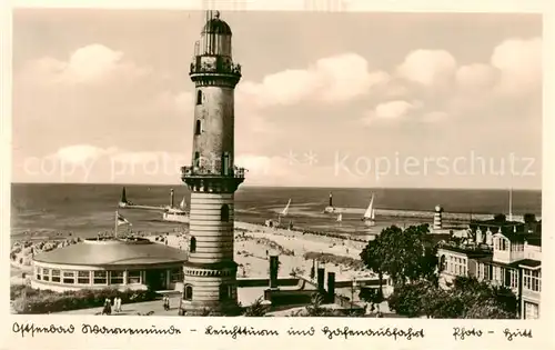 AK / Ansichtskarte 73818101 Warnemuende_Ostseebad Leuchtturm und Hafenausfahrt Warnemuende_Ostseebad