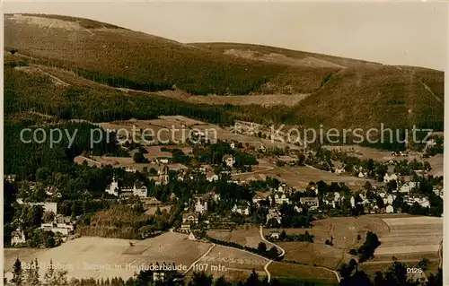 AK / Ansichtskarte  Bad_Flinsberg_Swieradow_Zdroj_PL Panorama mit Heufuderbaude 