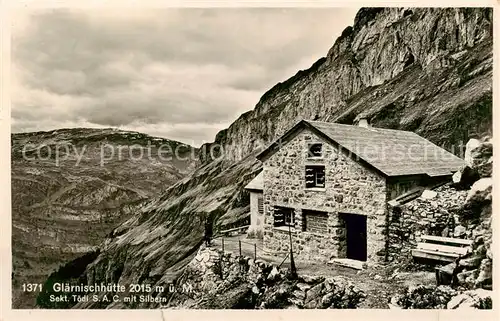 AK / Ansichtskarte Glaernischhuette_2015m_Glarus_GL Sektion Toedi mit Silbern 