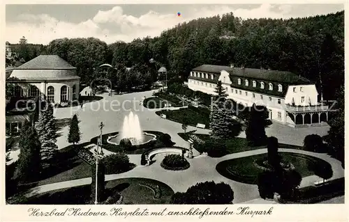 AK / Ansichtskarte  Bad_Kudowa_Kudowa-Zdroj_Niederschlesien_PL Kurplatz mit Kurpark 