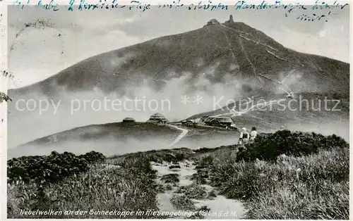 AK / Ansichtskarte  Riesengebirge_Schlesischer_Teil Nebelwolke an der Schneekoppe mit Schlesierhaus und Riesenbaude 