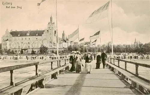 AK / Ansichtskarte  Kolberg__Ostseebad_Kolobrzeg_PL Auf dem Steg 