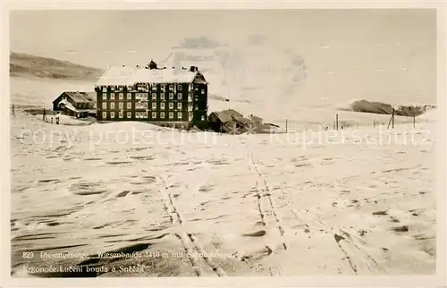 AK / Ansichtskarte 73818875 Spindleruv_Mlyn_Spindelmuehle_Riesengebirge_CZ Wiesenbaude mit Schneekoppe Winterlandschaft 