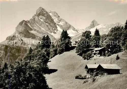 AK / Ansichtskarte Braunwald_GL mit Ortstock und Hoher Turm Braunwald GL
