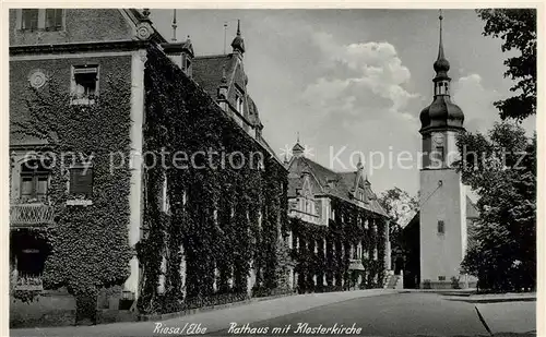 AK / Ansichtskarte  Riesa_Sachsen Rathaus mit Klosterkirche Riesa Sachsen