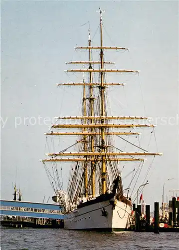 AK / Ansichtskarte 73819448 Segelschiffe Hamburg GORCH FOCK im Hafen 