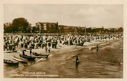 AK / Ansichtskarte  Ahlbeck_Ostseebad Strandpartie mit Kaufmannserholungsheim Ahlbeck_Ostseebad