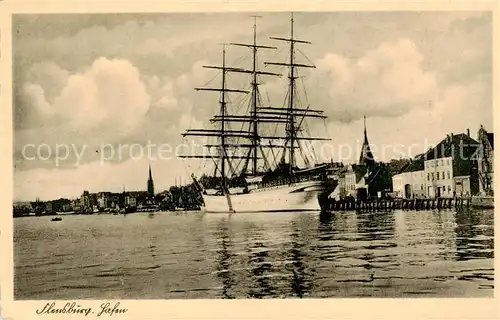 AK / Ansichtskarte 73821227 Flensburg_DE Dreimaster Segelschiff im Hafen 