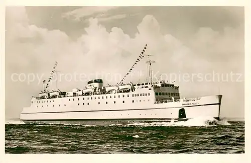 AK / Ansichtskarte  Dampfer_Oceanliner Hochsee Theodor Heuss  