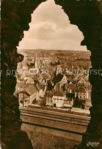 AK / Ansichtskarte Etampes sur Marne La Ville vue par une crevasse de la Tour Etampes sur Marne