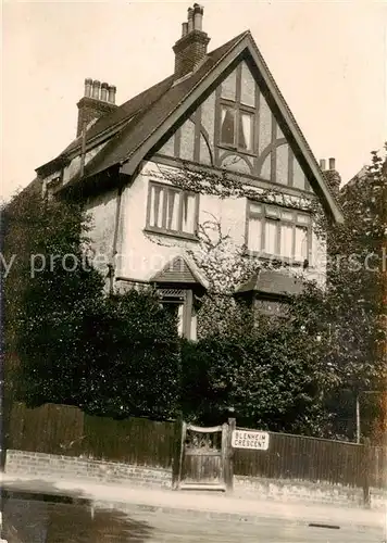 AK / Ansichtskarte  London__UK Blenheim Crescent 