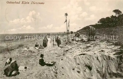 AK / Ansichtskarte  Klein-Dievenow_Dziwnow_Pommern_PL Strandpartie 