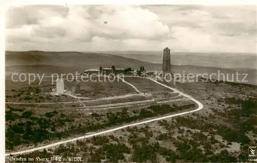 AK / Ansichtskarte  Brocken_Harz Fliegeraufnahme mit Brocken Hotel Brocken Harz