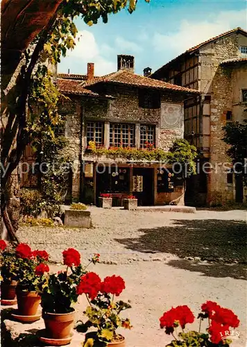 AK / Ansichtskarte Perouges Place et maison du cadran Perouges