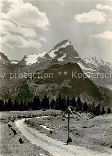 AK / Ansichtskarte Alp_Flix_GR im Oberhalbstein mit Blick auf Piz Platta 