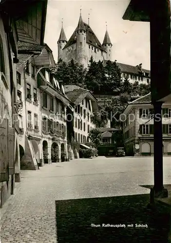 AK / Ansichtskarte Thun_BE Rathausplatz mit Schloss Thun_BE