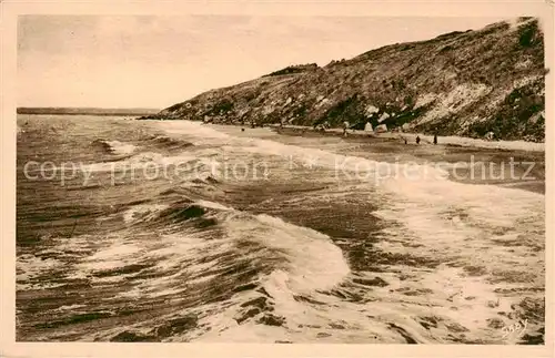 AK / Ansichtskarte Trouville sur Mer La Reine des Plages Les Roches Neires Trouville sur Mer