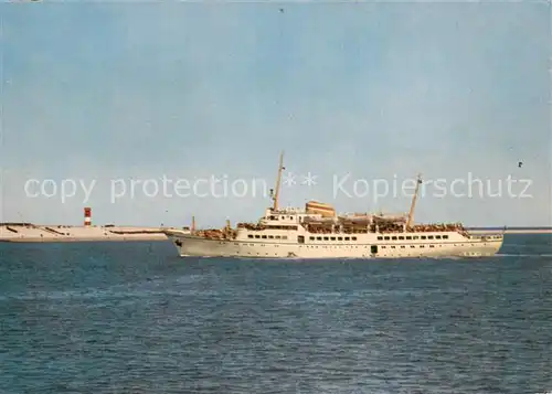 AK / Ansichtskarte 73824419 Dampfer_Oceanliner Wappen von Hamburg vor Helgoland  