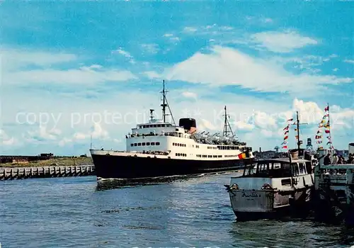 AK / Ansichtskarte  Dampfer_Binnenschifffahrt Ostende Douvres 