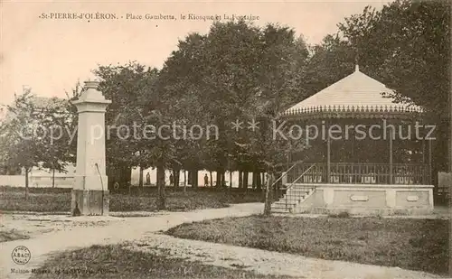 AK / Ansichtskarte St_Pierre__d_Oleron_17_Charente Maritime Place Gambetta le Kiosque et la Fontaine 