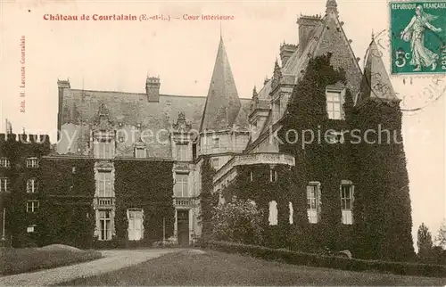 AK / Ansichtskarte Courtalain_Courtalin_28_Eure et Loir Chateau de Courtalain Cour interieur 