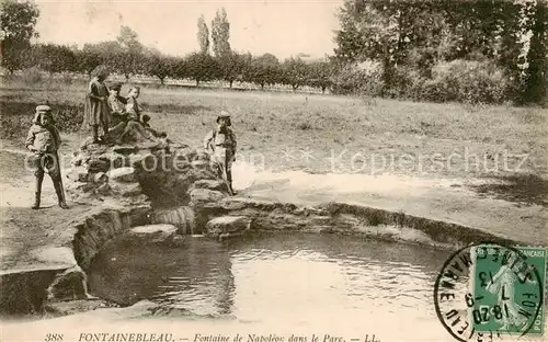 AK / Ansichtskarte Fontainebleau_77_Seine_et_Marne Fontaine de Napoleon dans le Parc 